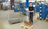 Vacuum tube lifter Jumbo Low-Stack: able to pick up the products even from inaccessible places - Photo №2